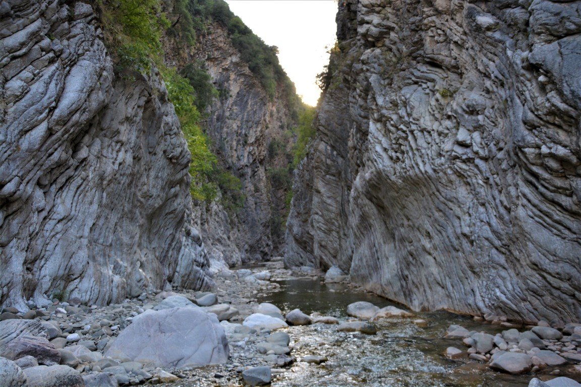 3 day trekking excursion / Krikelopotamos valey > 43km / South Pindos