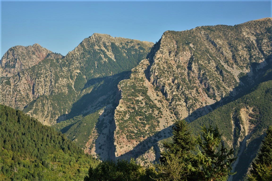 3 day trekking excursion / Krikelopotamos valey > 43km / South Pindos