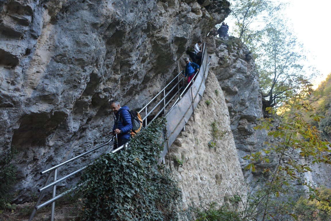 5day trekking excursion / Tzoumerka to Peristeri mt. > 85km / Central Pindos 