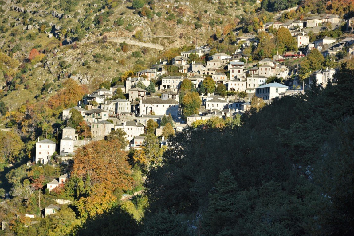 2ήμερη διάσχιση Περιστερίου / Κεντρική Πίνδος / Καλαρρύτες - Συρράκο - Βερλίγκα - Χαλίκι > 24χλμ