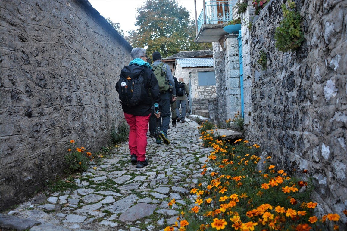 2ήμερη διάσχιση Περιστερίου / Κεντρική Πίνδος / Καλαρρύτες - Συρράκο - Βερλίγκα - Χαλίκι > 24χλμ