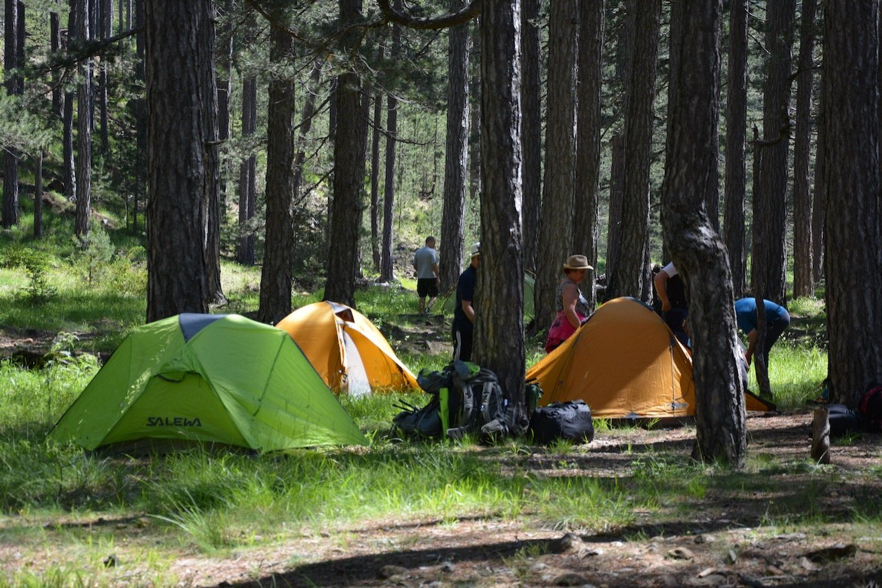 Exp-trek Ορειβασία, Πεζοπορία, Οργάνωση κατασκήνωσης 