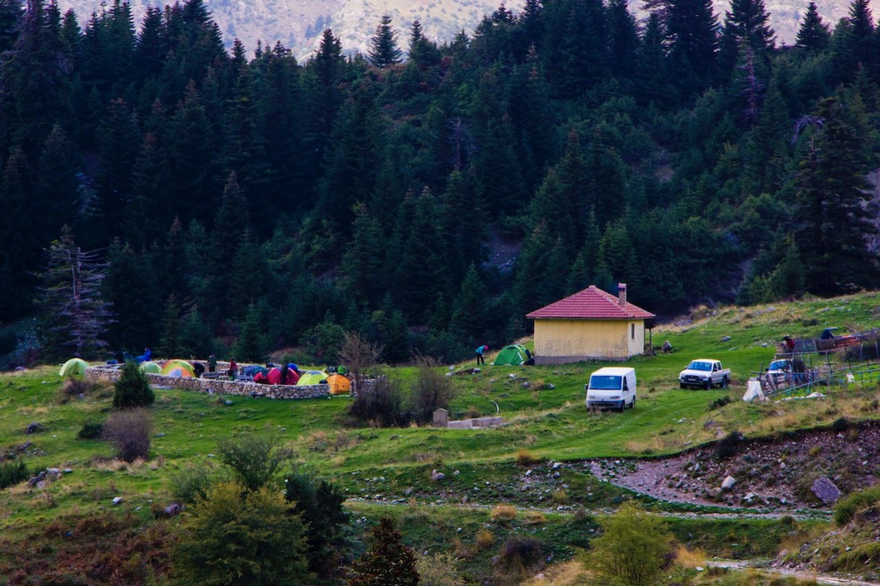Exp-trek Ορειβασία, Πεζοπορία, Οργάνωση κατασκήνωσης