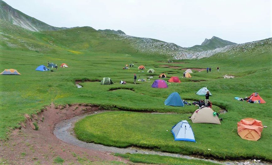 Exp-trek Ορειβασία, Πεζοπορία, Οργάνωση κατασκήνωσης