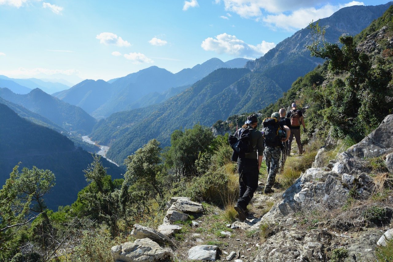 Exp-trek Ορειβασία, Πεζοπορία, Οργάνωση κατασκήνωσης