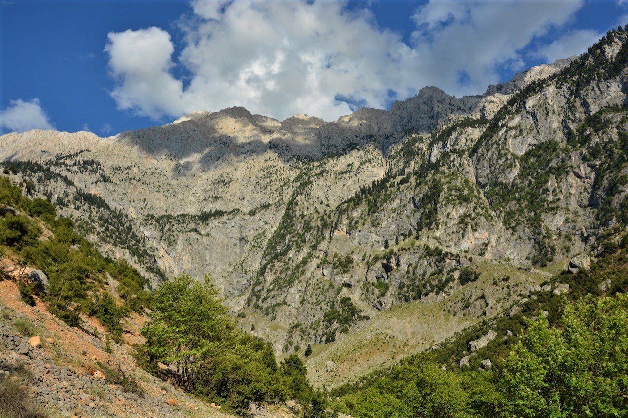 Exp-trek Ορειβασία, Πεζοπορία, Οργάνωση κατασκήνωσης, Διάσχιση ποταμών, Καταβάσεις φαραγγιών