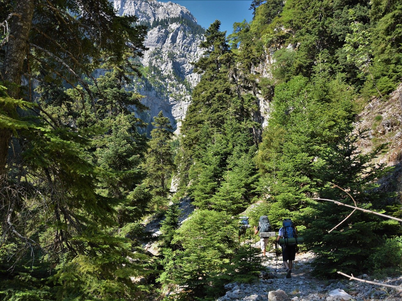 Exp-trek Ορειβασία, Πεζοπορία, Οργάνωση κατασκήνωσης 